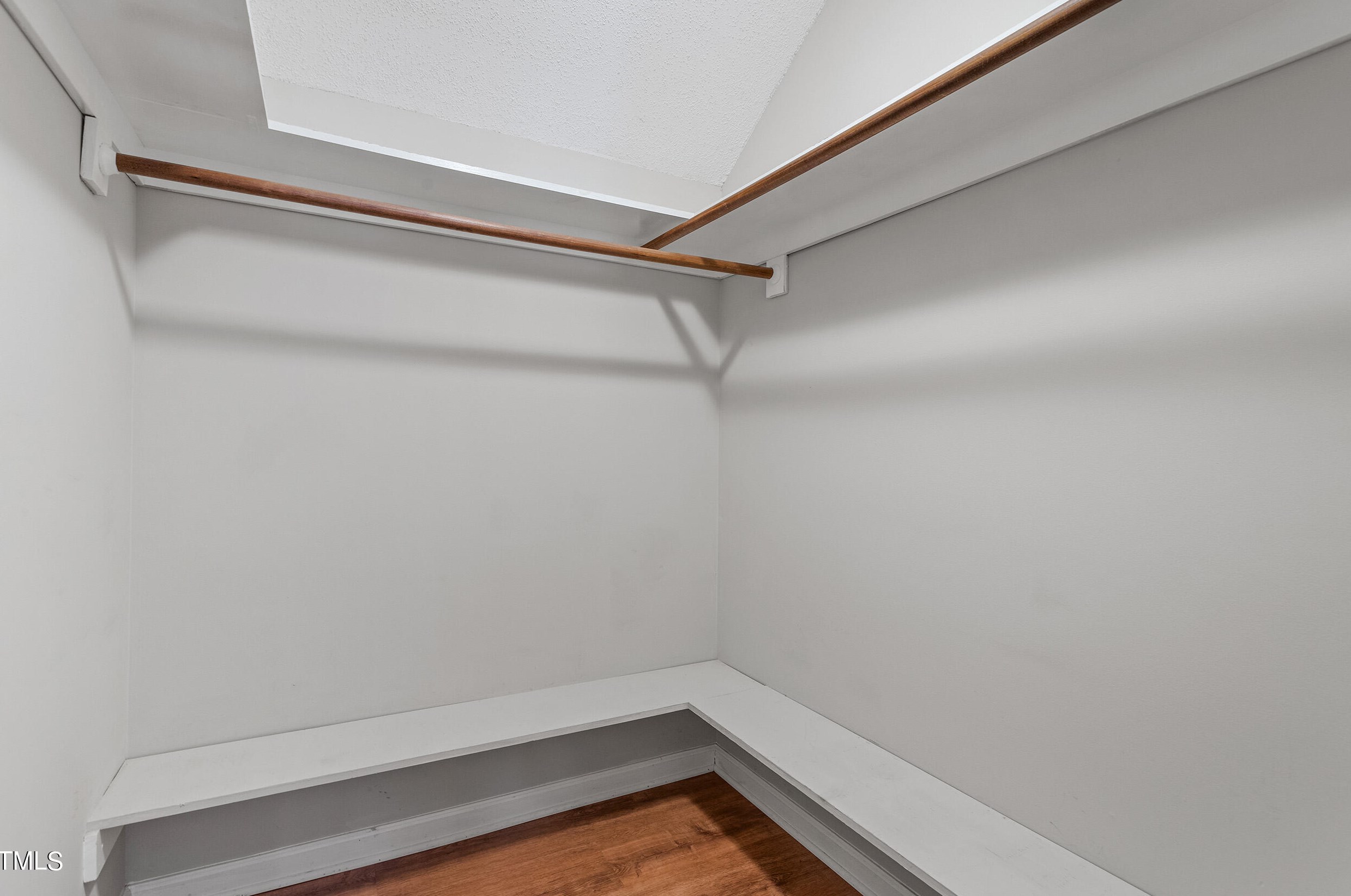 1 Kimbrough Ct, Durham NC 27703-2919 exterior