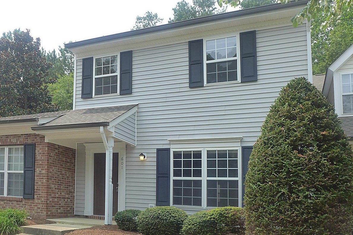 101 Rock Haven Rd, Carrboro, NC 27510-2575