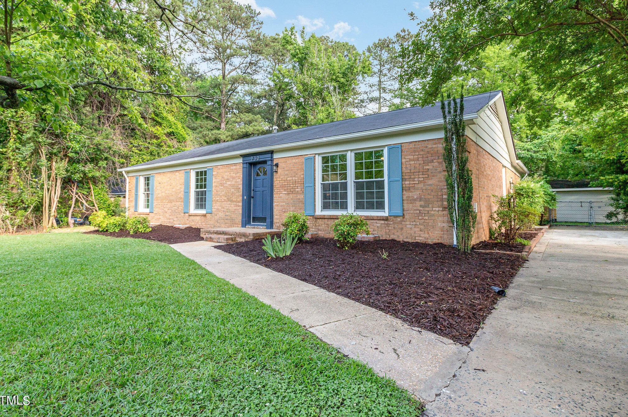 730 Buena Vista Dr, Fayetteville, NC 28311-2708