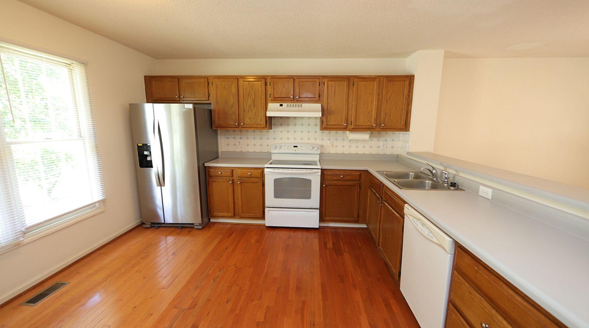 5409 Pennfine Dr, Raleigh, NC 27610