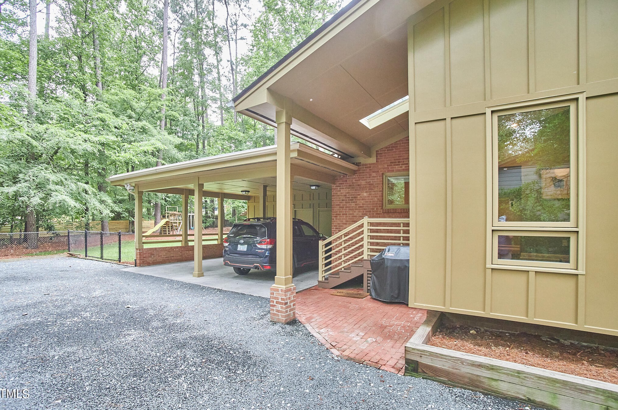 2728 Sevier St, Durham NC 27705-5744 exterior