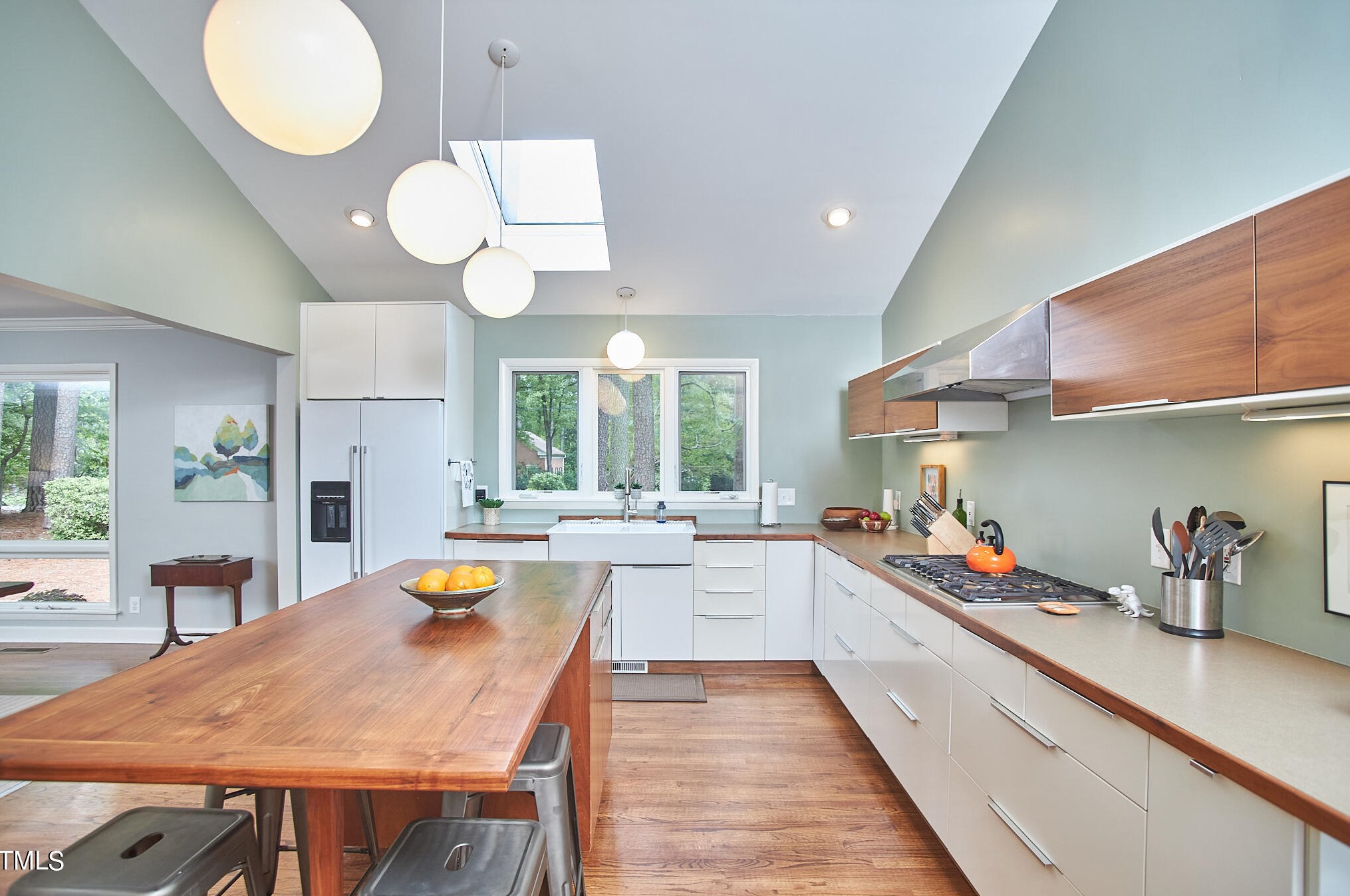 2728 Sevier St, Durham NC 27705-5744 exterior