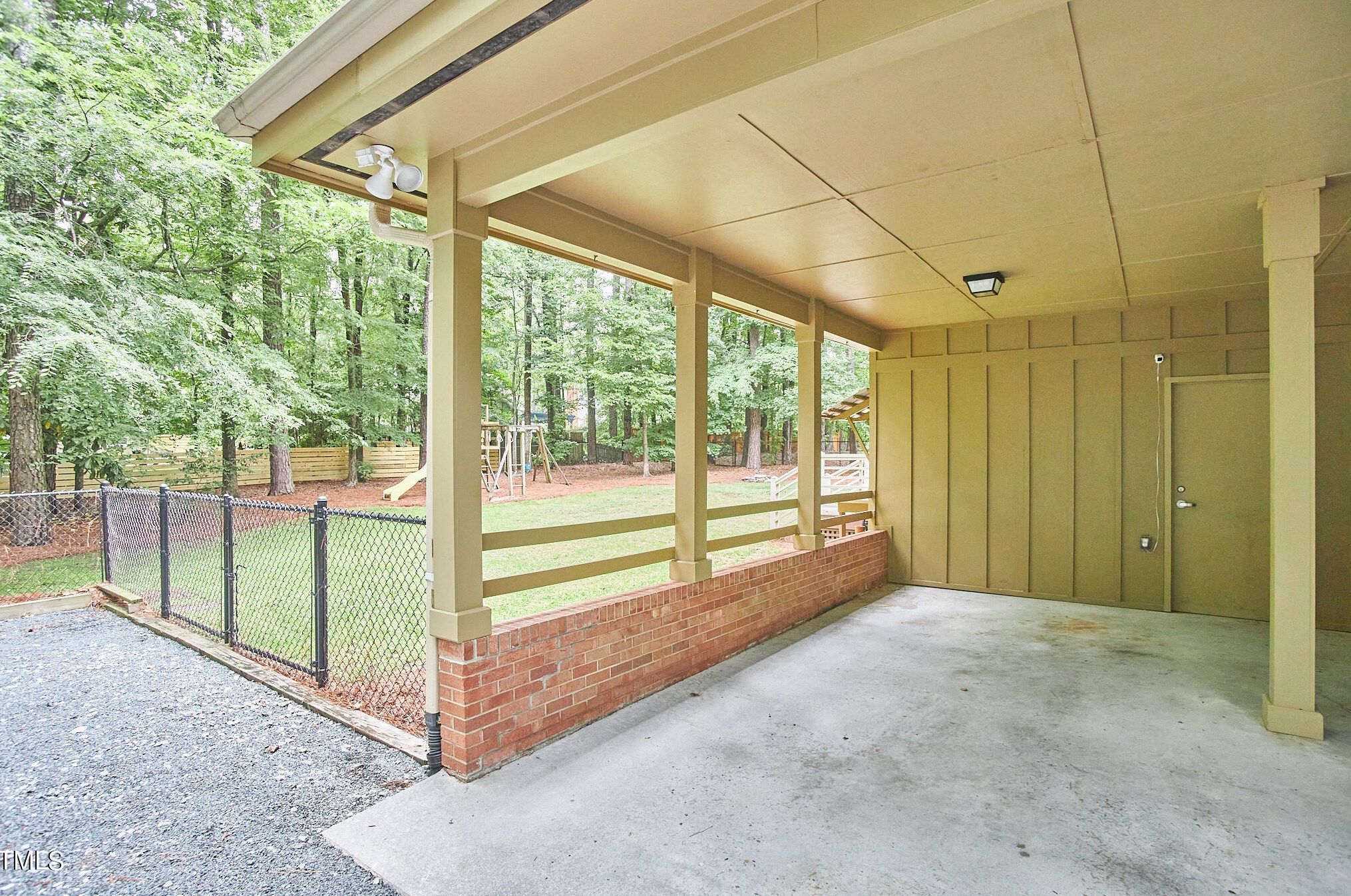 2728 Sevier St, Durham NC 27705-5744 exterior