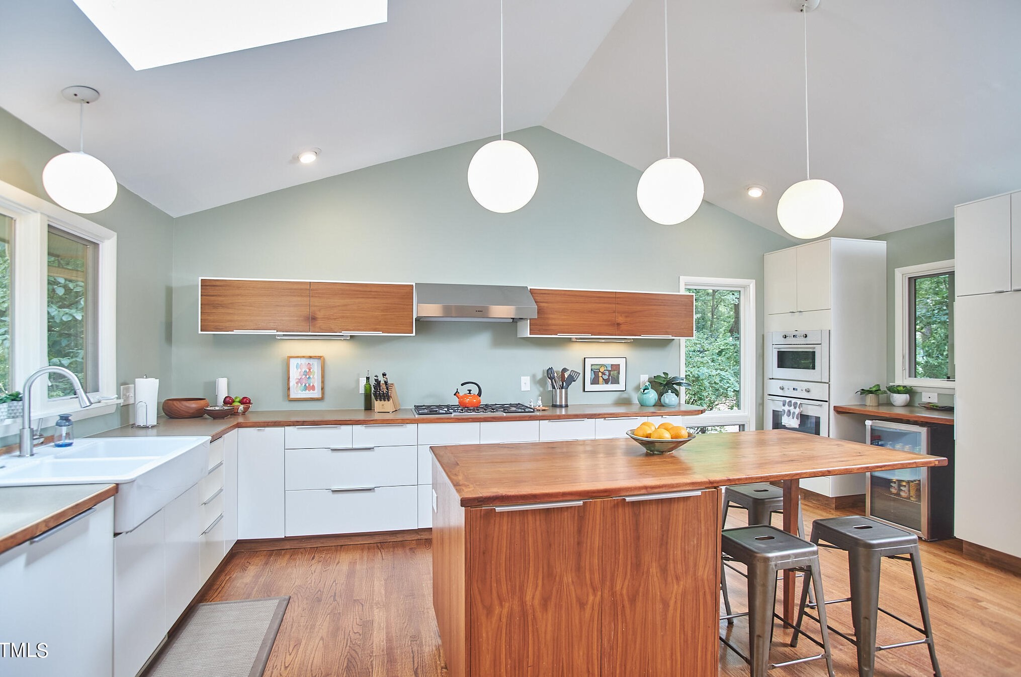 2728 Sevier St, Durham NC 27705-5744 exterior