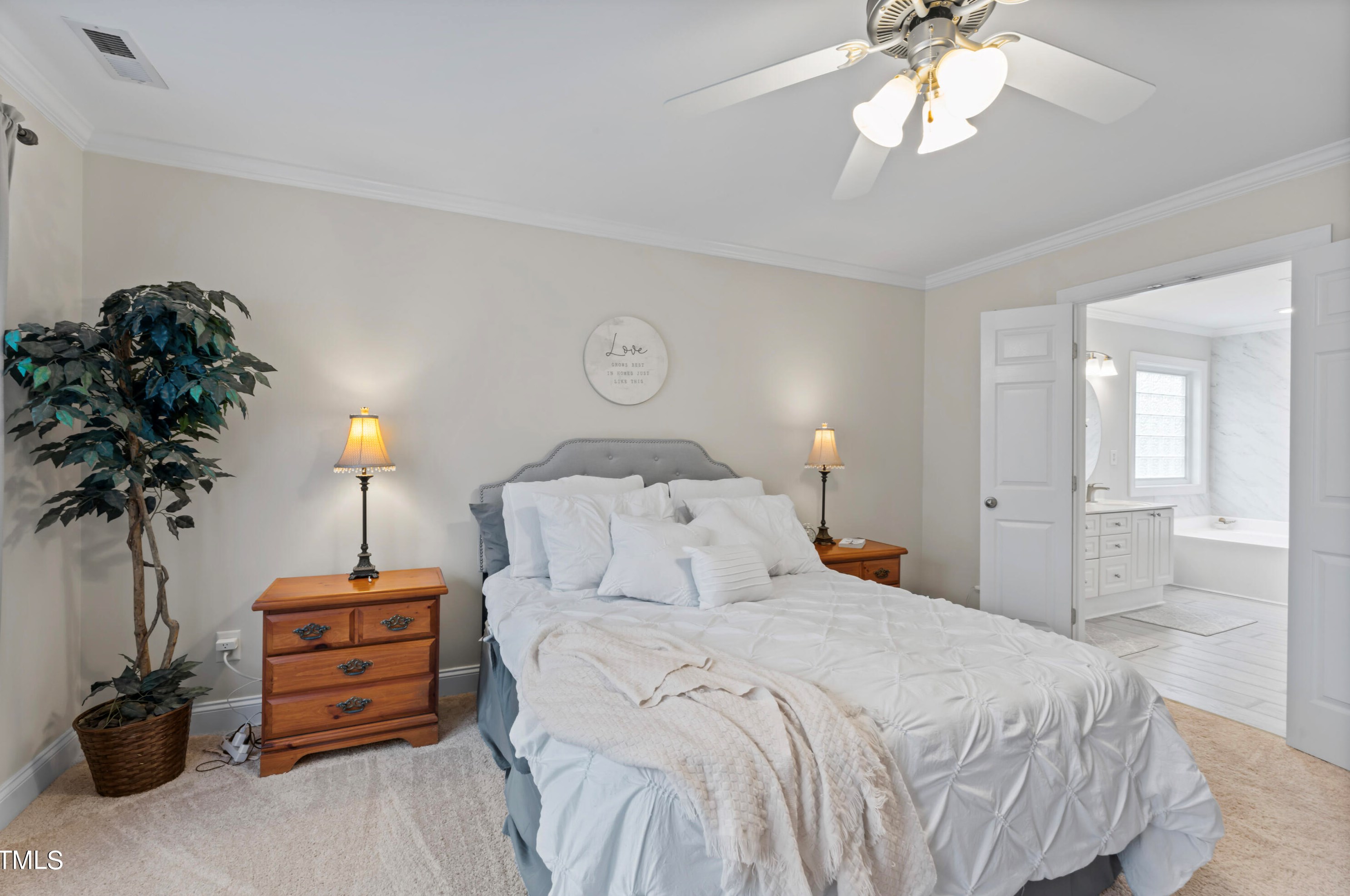 1001 Holly Mdw Dr, Holly Springs NC 27540-8597 exterior