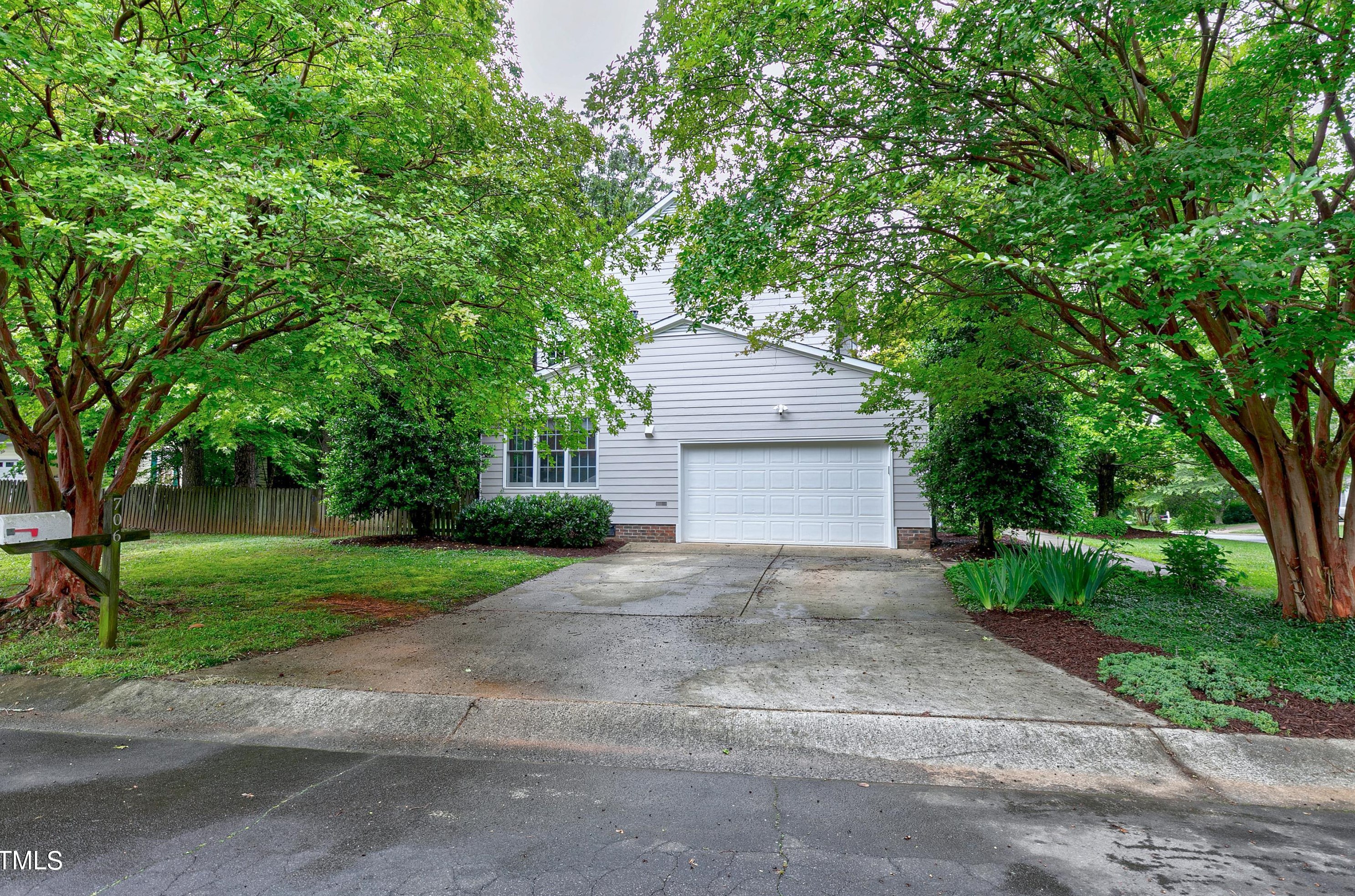 706 Bishopstone Dr, Durham NC 27705-2388 exterior