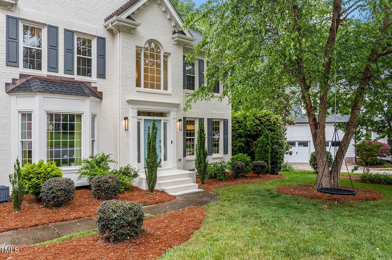 105 Nimbus Ct, Cary, NC 27513