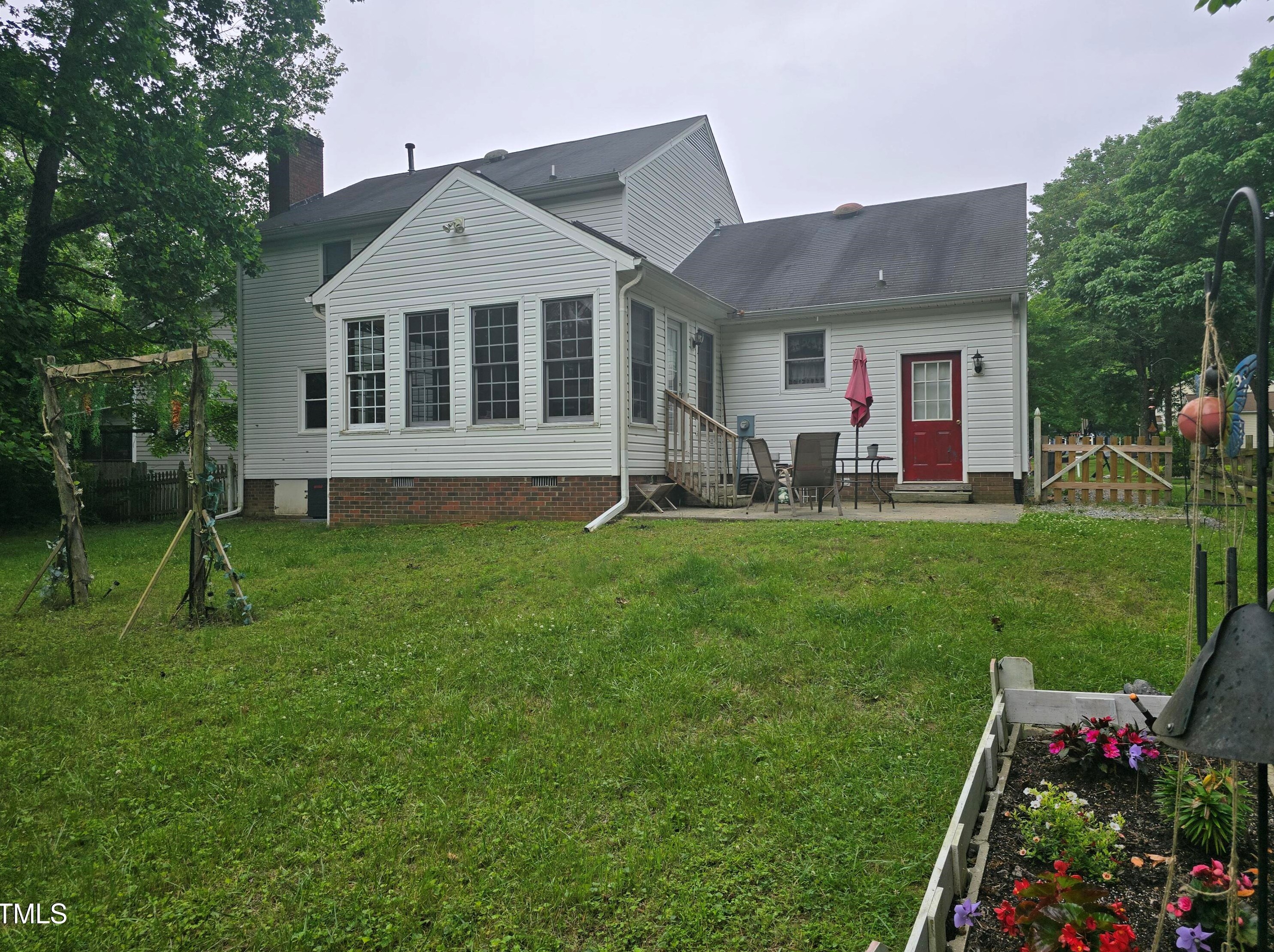 137 Welsford Pl, Mebane, NC 27302-9171