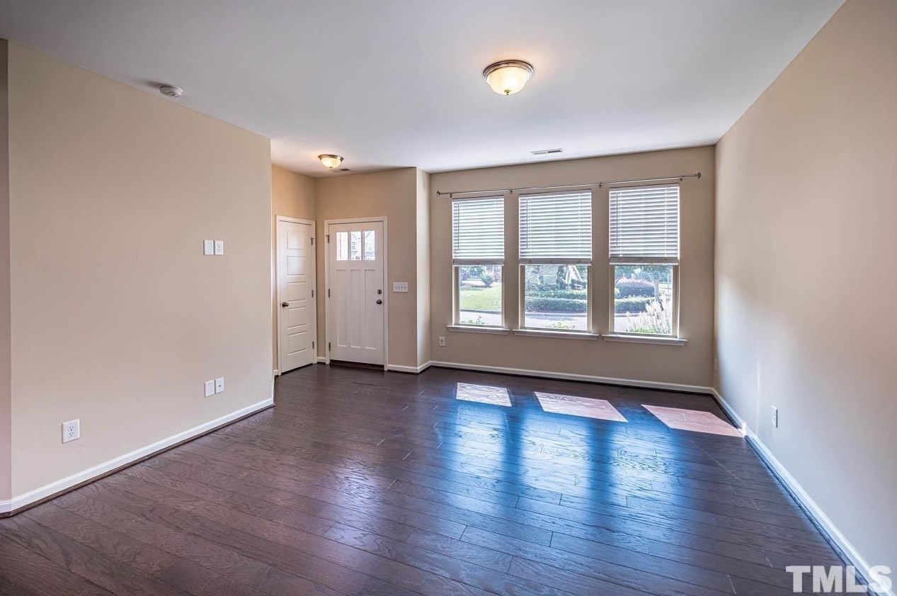 919 Ambergate Station, Apex, NC 27502