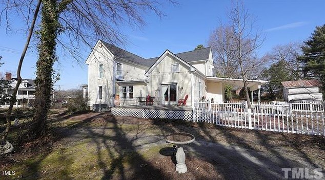 101 Main St, Eagle Rock, NC 27591-8077