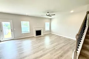 114 Southern Ests Dr, Sanford, NC 27330 - Photo 10