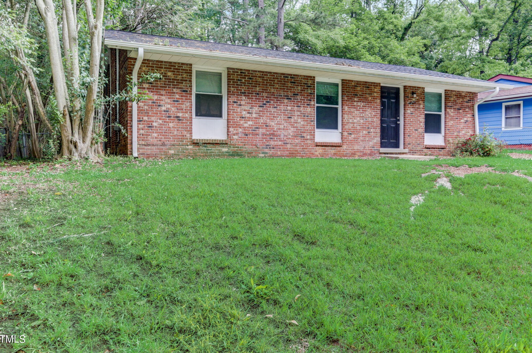 524 Solar Dr, Raleigh, NC 27610-3450