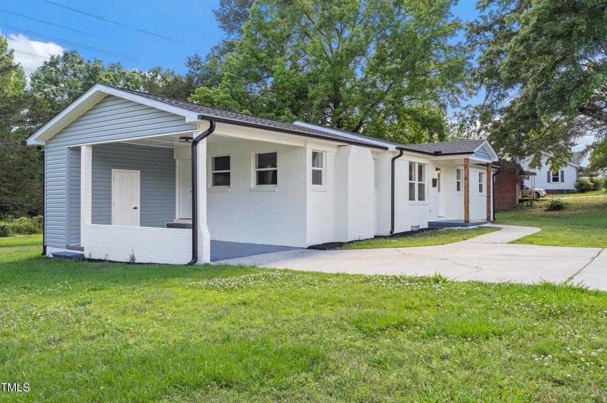 1235 Evans St, Burlington, NC 27217