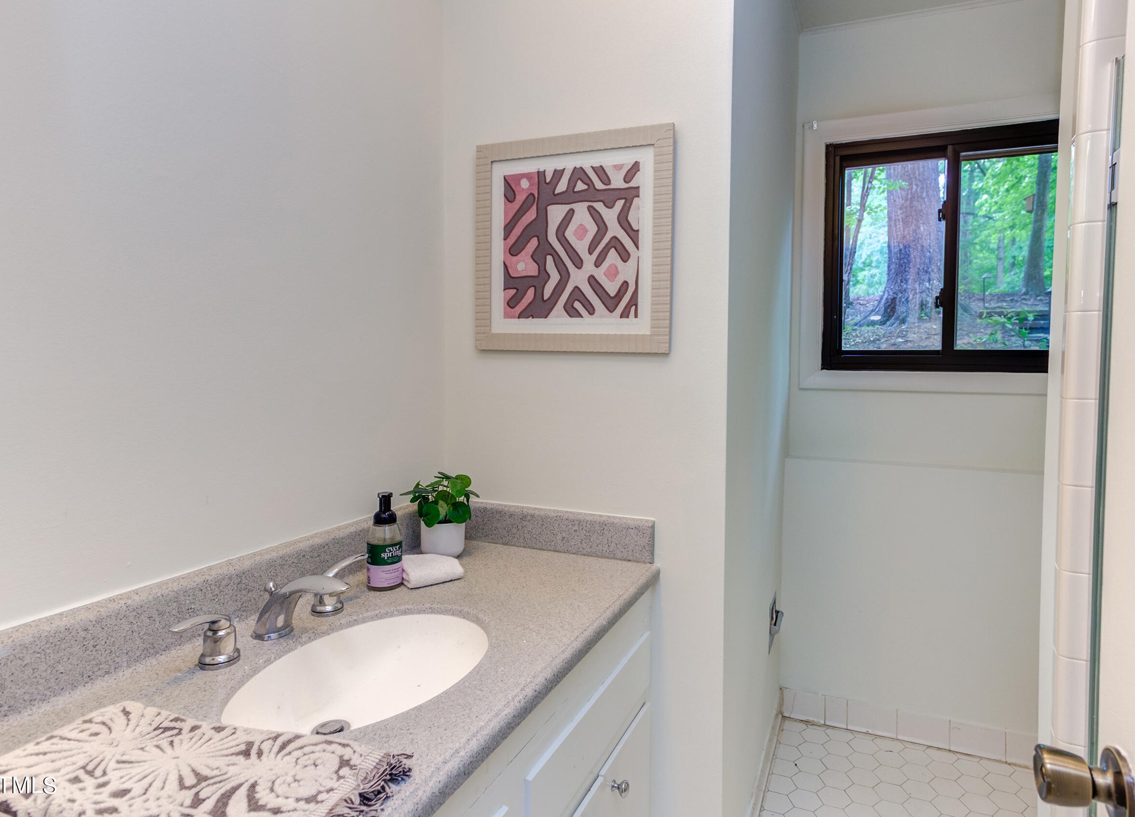 616 Beechtree Ct, Chapel Hill NC 27514-6702 exterior