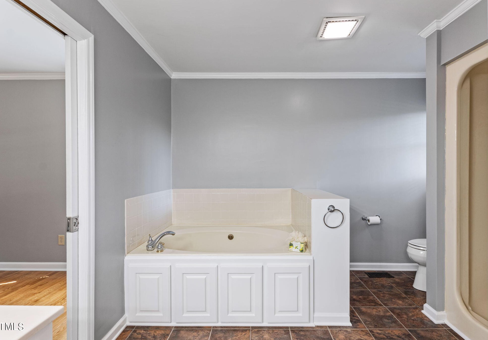 1019 Swift Creek Dr, Clayton NC 27520-9810 exterior