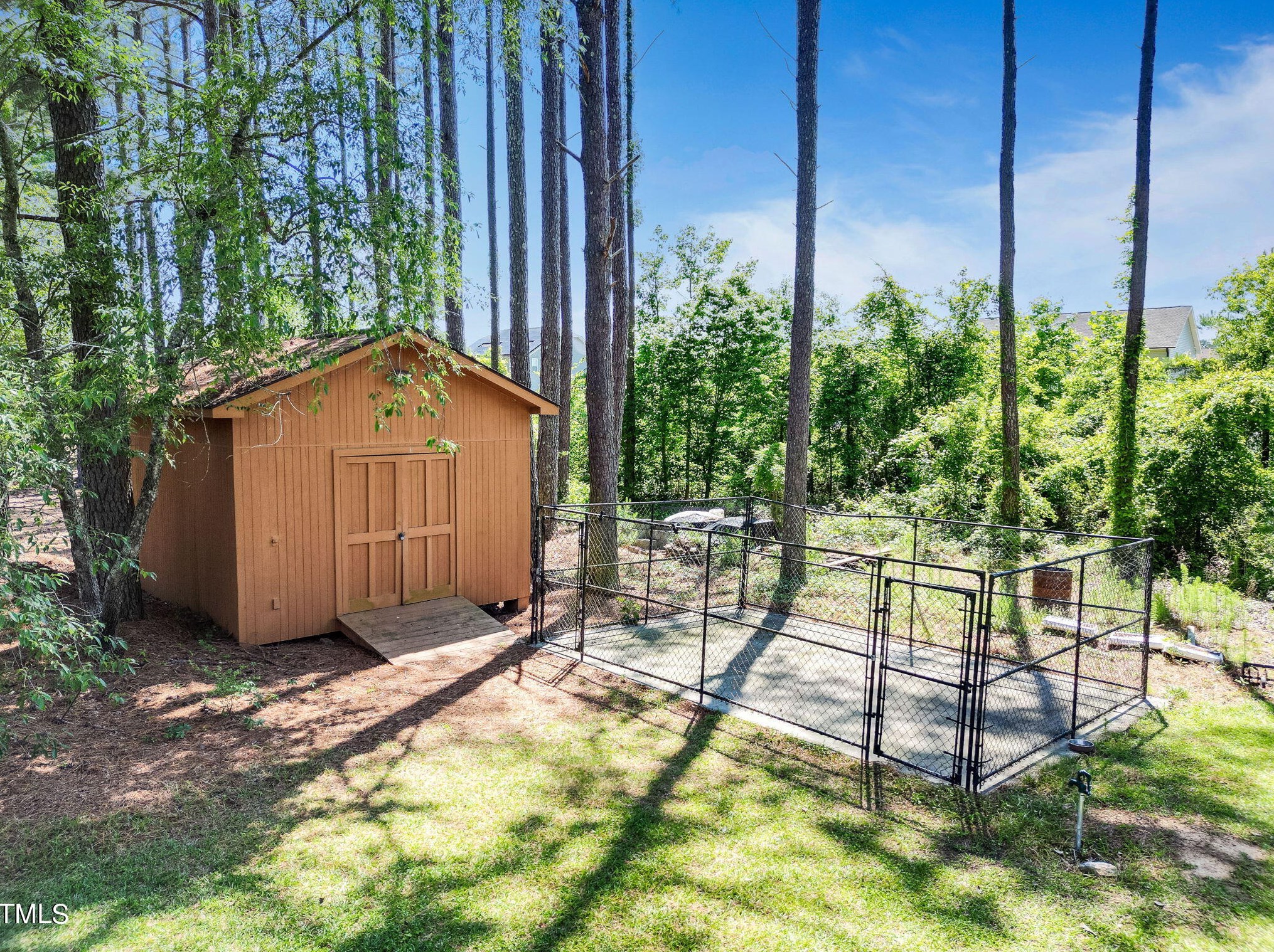 1019 Swift Creek Dr, Clayton NC 27520-9810 exterior