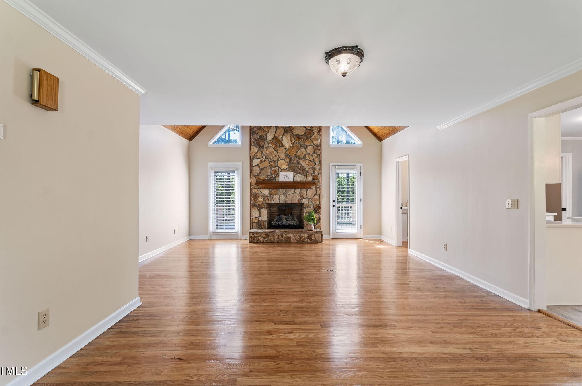 1019 Swift Creek Dr, Clayton NC 27520-9810 exterior