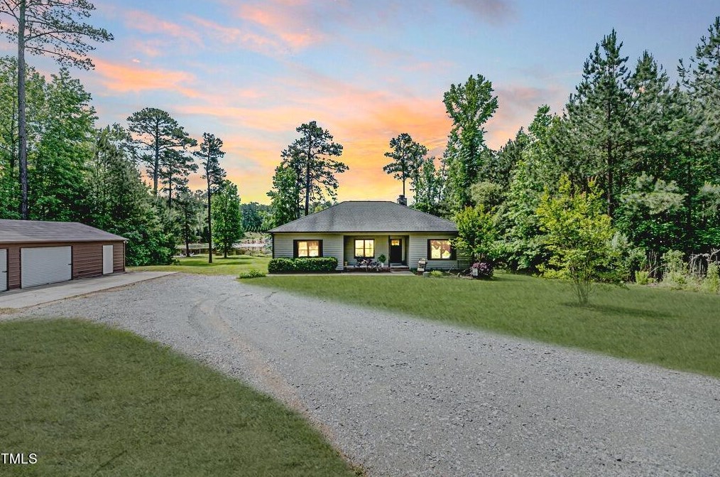 1010 Clearwater Dr, Sanford, NC 27330-9154