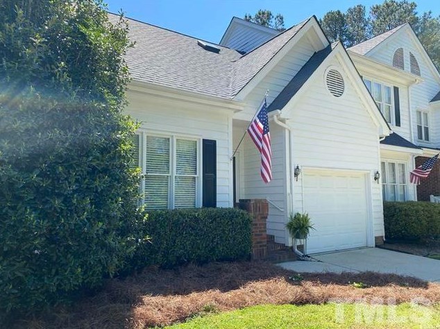 709 Page St, Clayton, NC 27520-2748