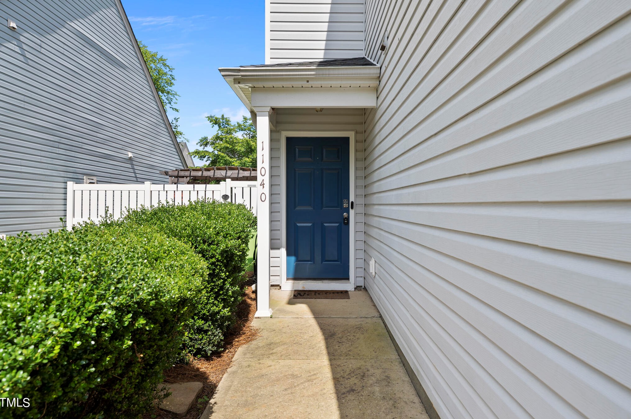 11040 Astor Hill Dr, Raleigh, NC 27613-5668