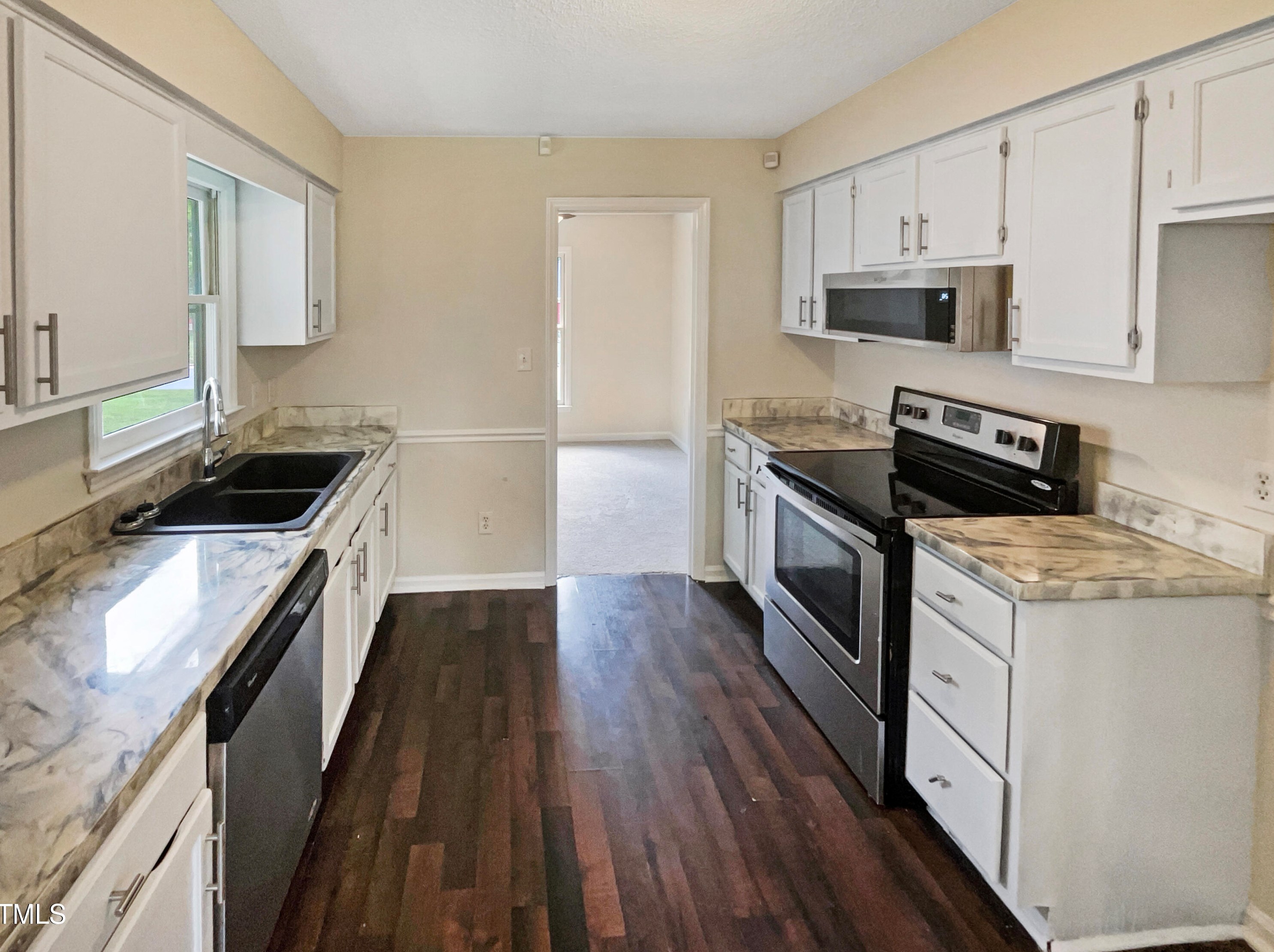 5305 Baywood Forest Dr, Knightdale, NC 27545-8916