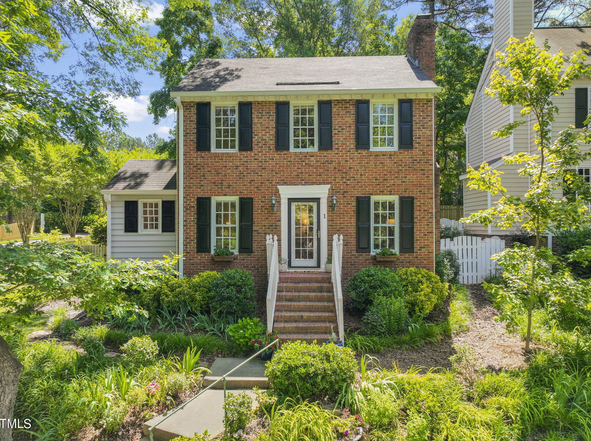1 Weathergreen Ct, Durham, NC 27713-9137
