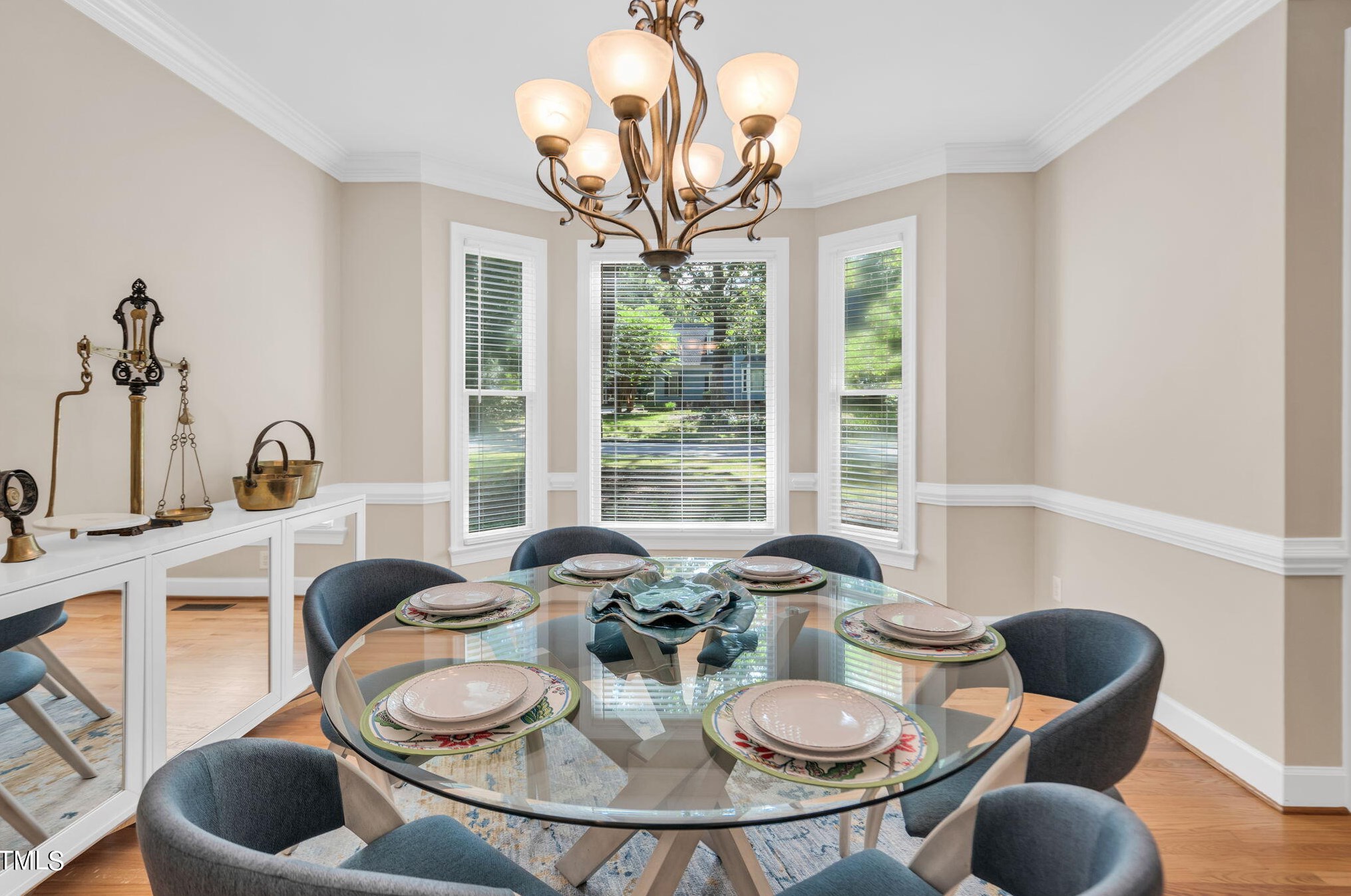 204 Stratford Dr, Chapel Hill NC exterior