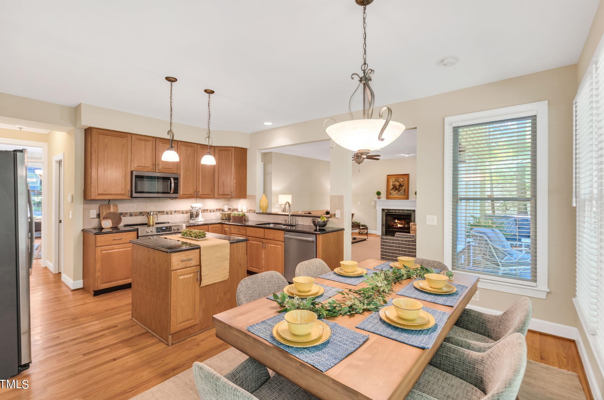 204 Stratford Dr, Chapel Hill NC exterior