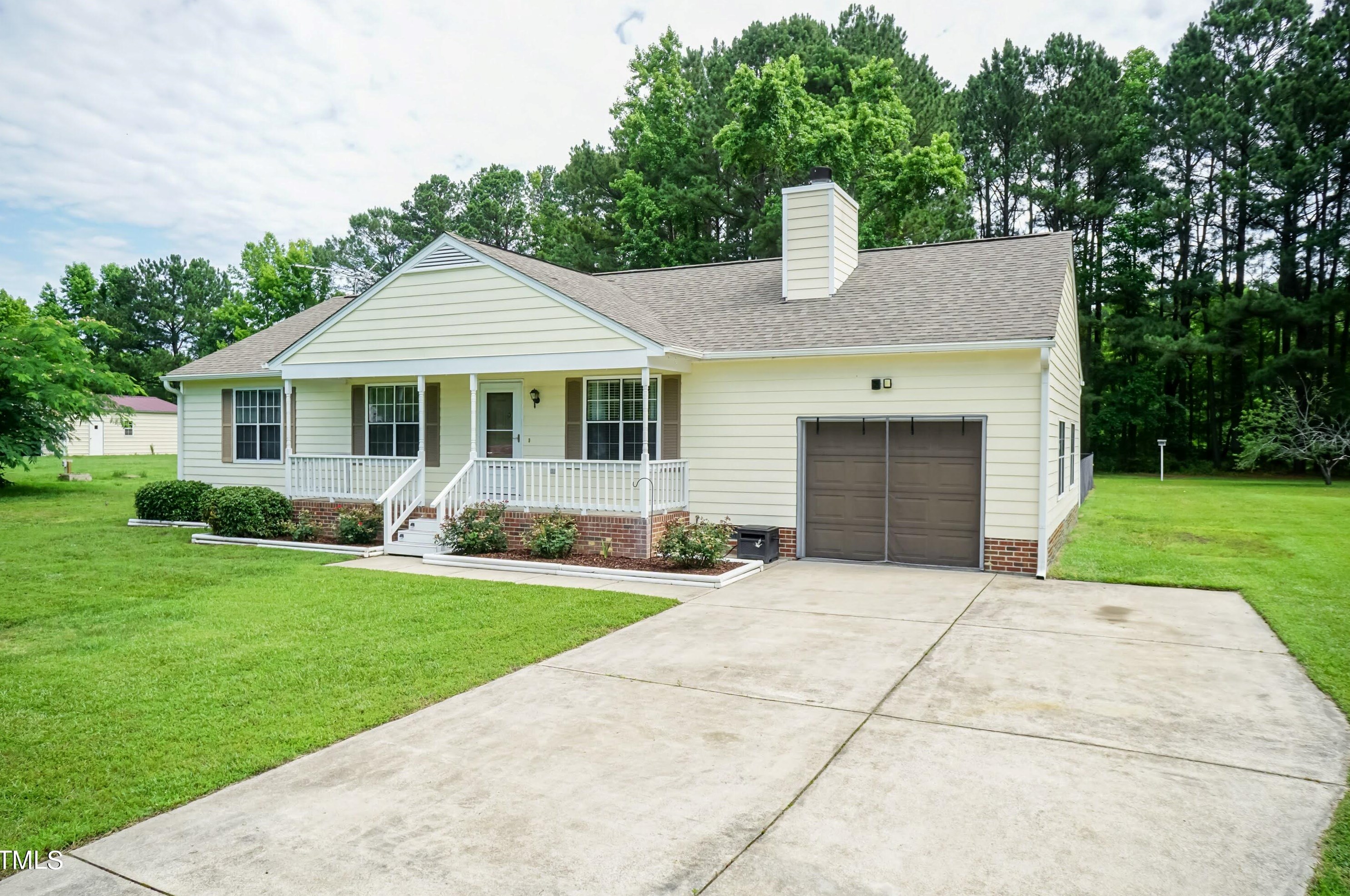 173 Kent St, Youngsville, NC 27596