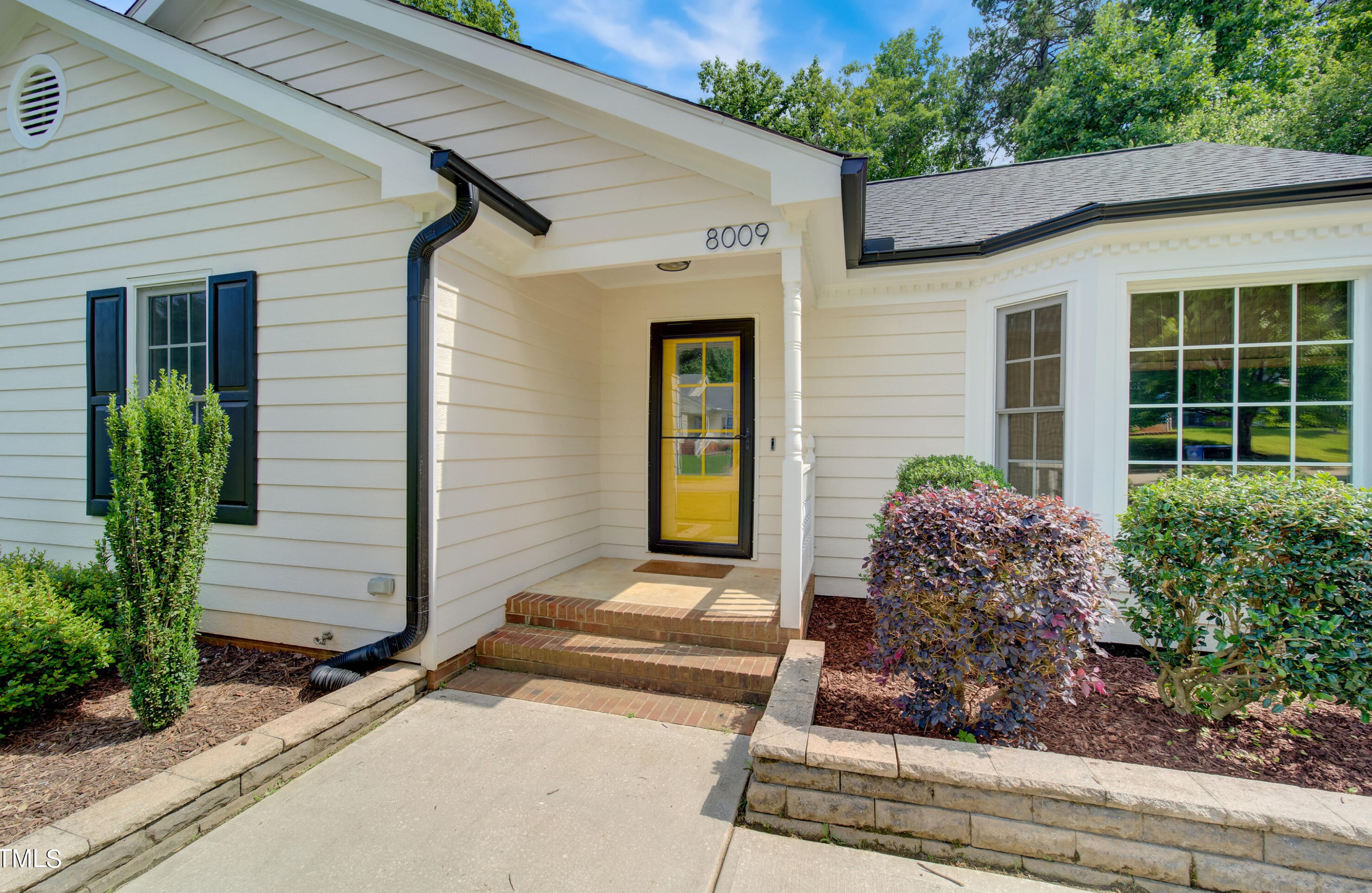 8009 Finland Dr, Raleigh, NC 27612-1891