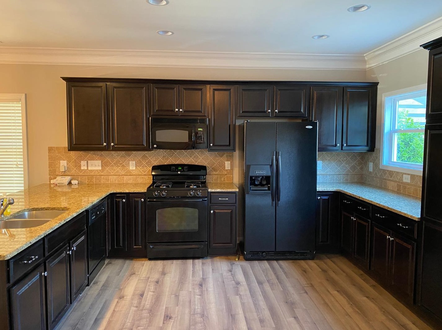 975 Branch Line Ln, Apex NC  27502-2429 exterior