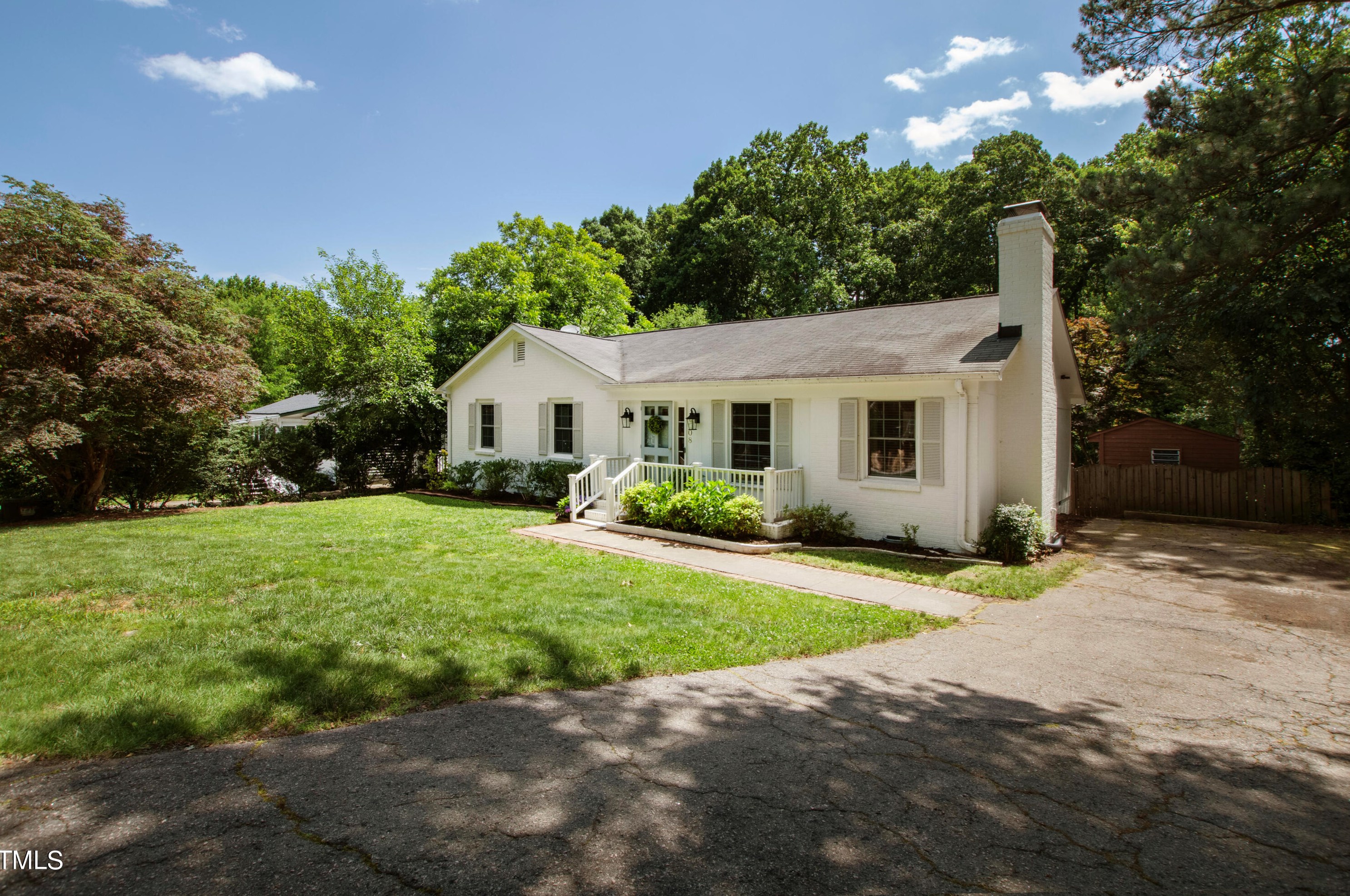 6008 Beardsley Ct, Raleigh, NC 27609-3757
