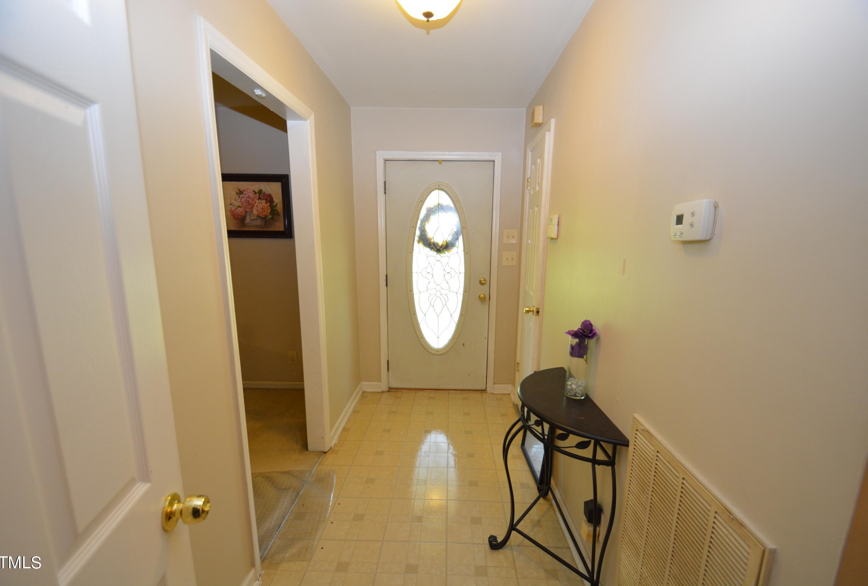 909 Colonial Heights Dr, Durham, NC 27704-2329