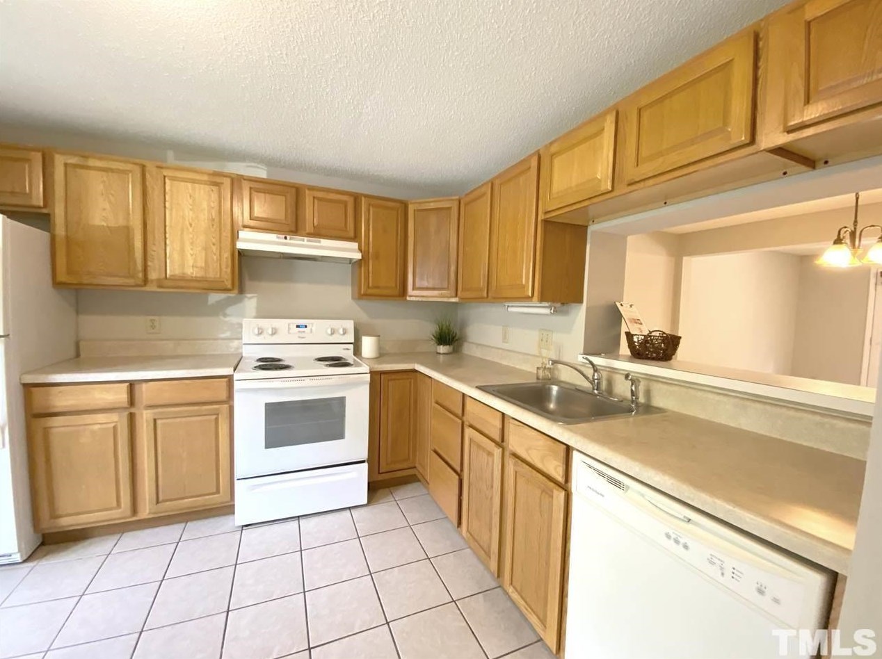 4340 Halliwell Dr, Raleigh, NC 27606