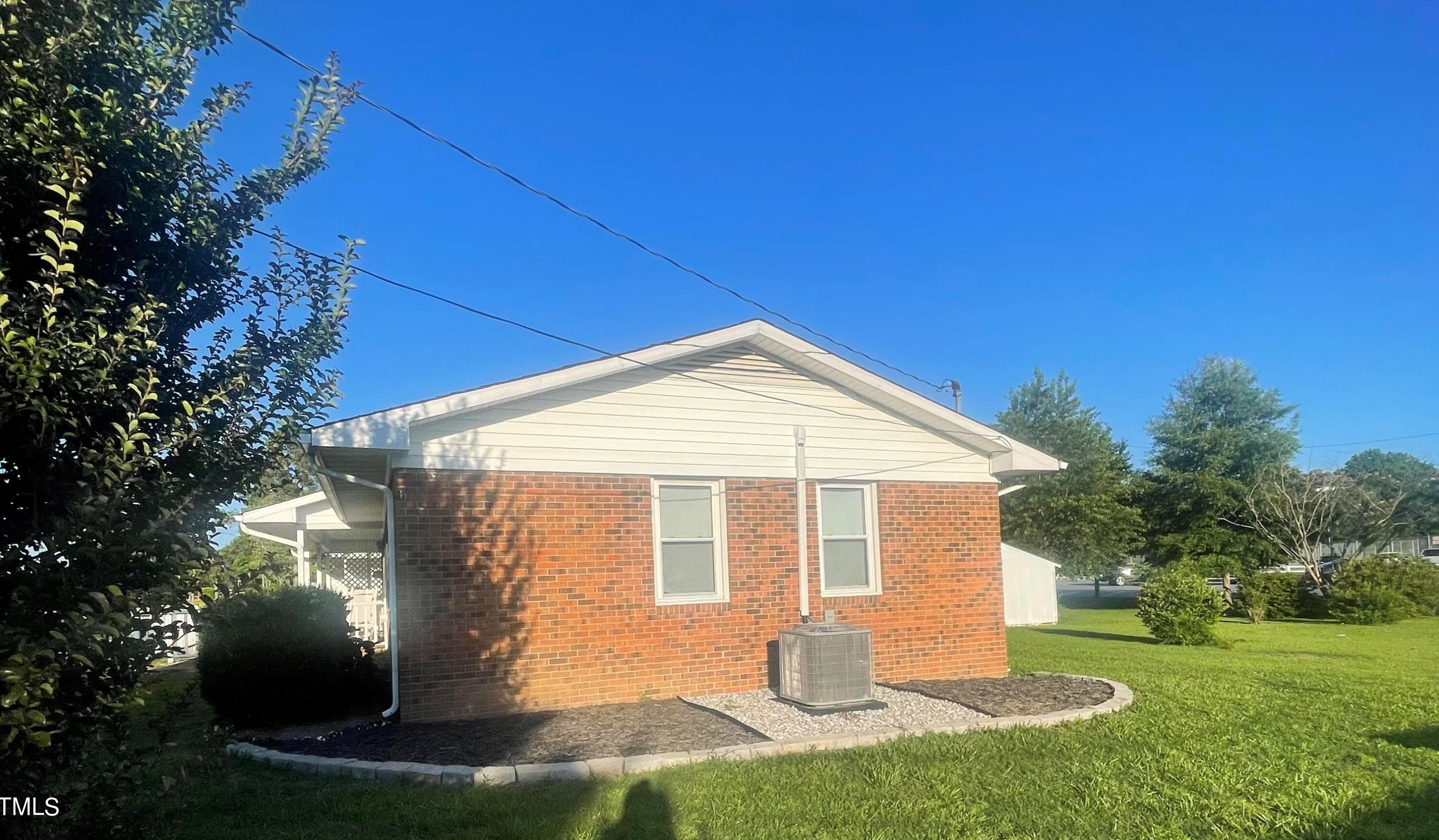 405 A St, Erwin, NC 28339-2509