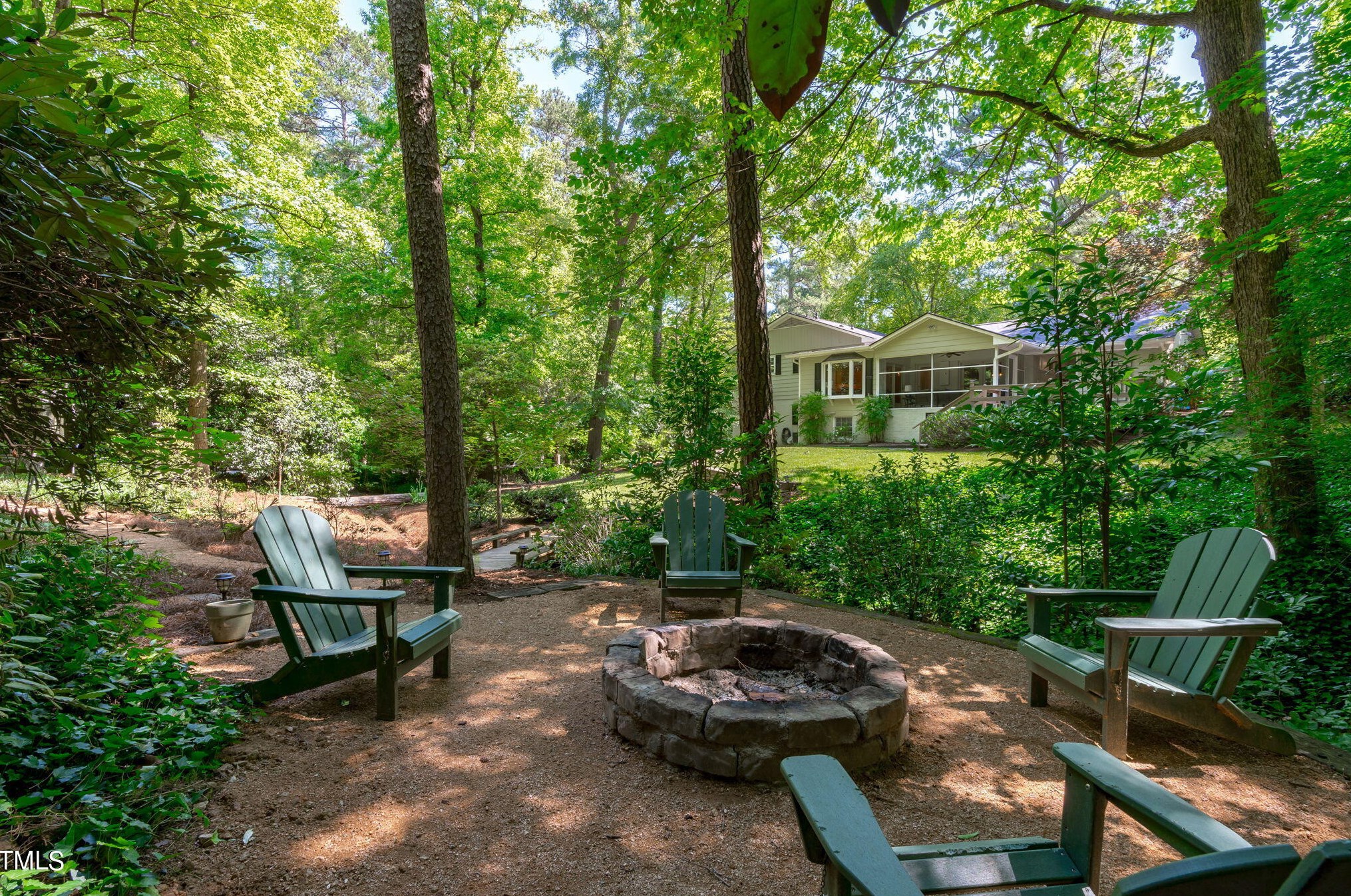 64 Kimberly Dr, Durham NC  27707-5418 exterior