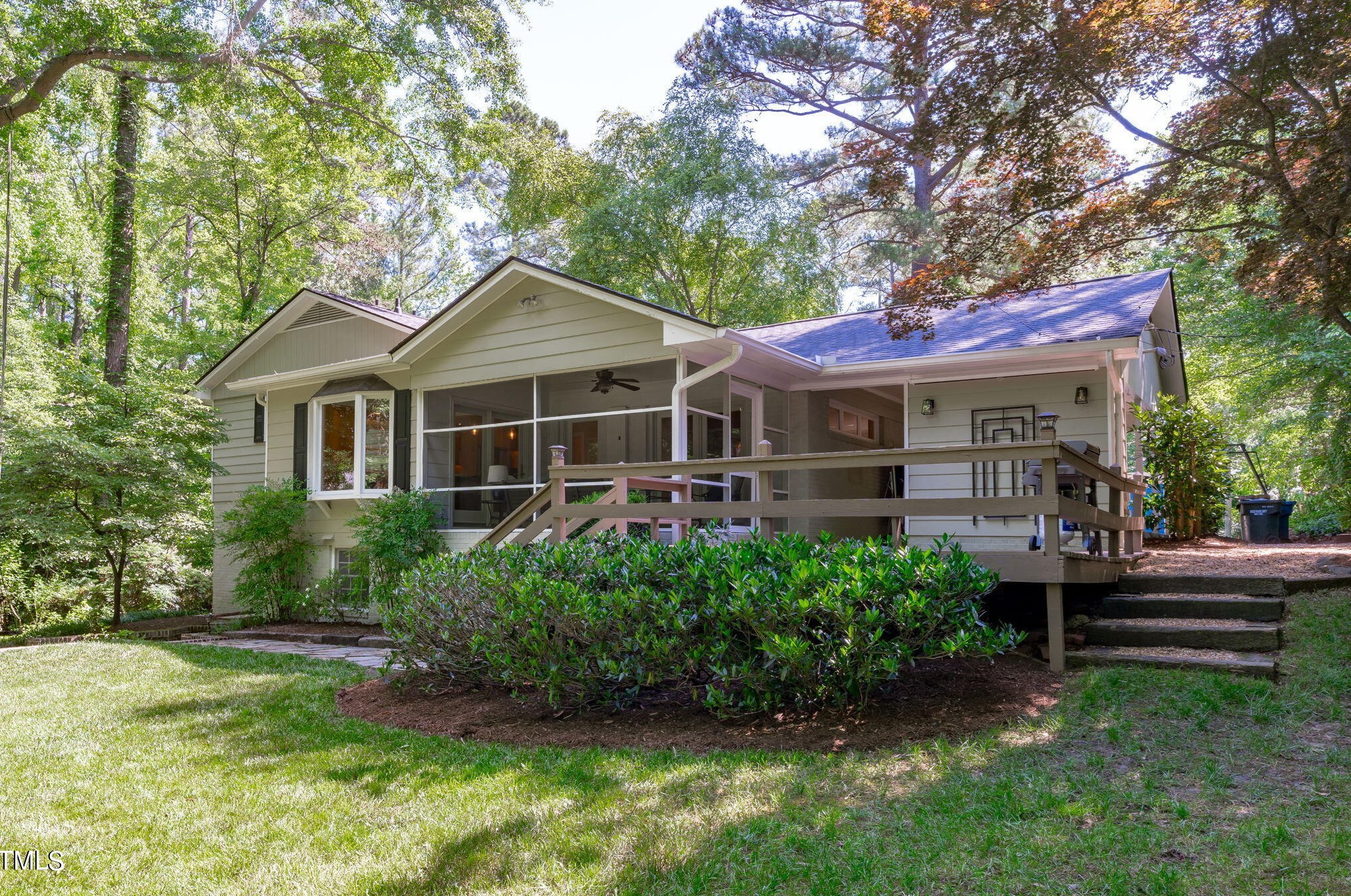 64 Kimberly Dr, Durham NC  27707-5418 exterior