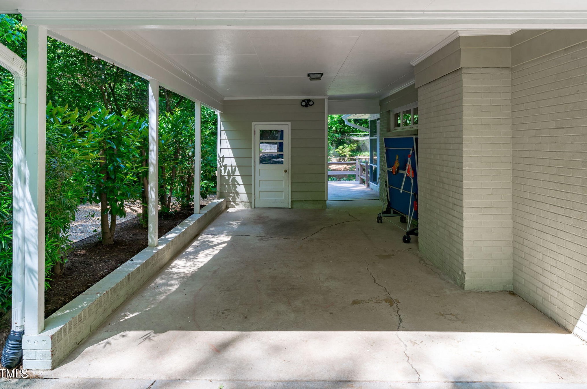 64 Kimberly Dr, Durham NC  27707-5418 exterior