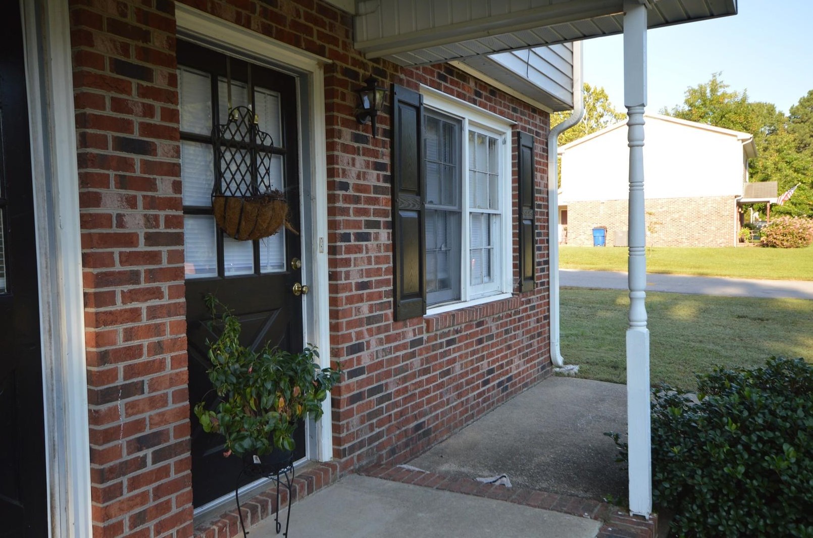 1320-B Athens Dr, Raleigh NC  27606-2425 exterior