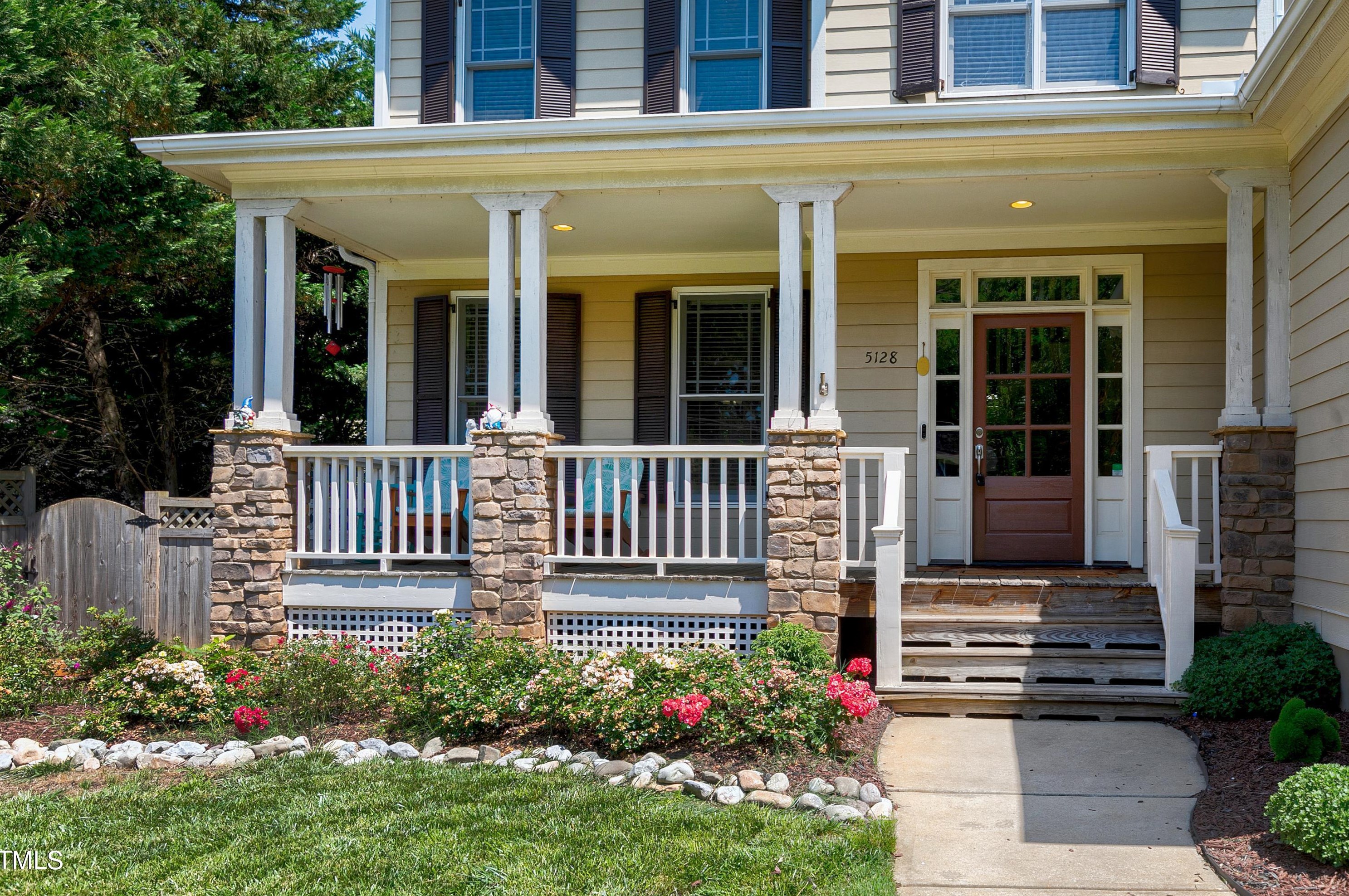 5128 Huntingdon Dr, Raleigh, NC 27606-1730