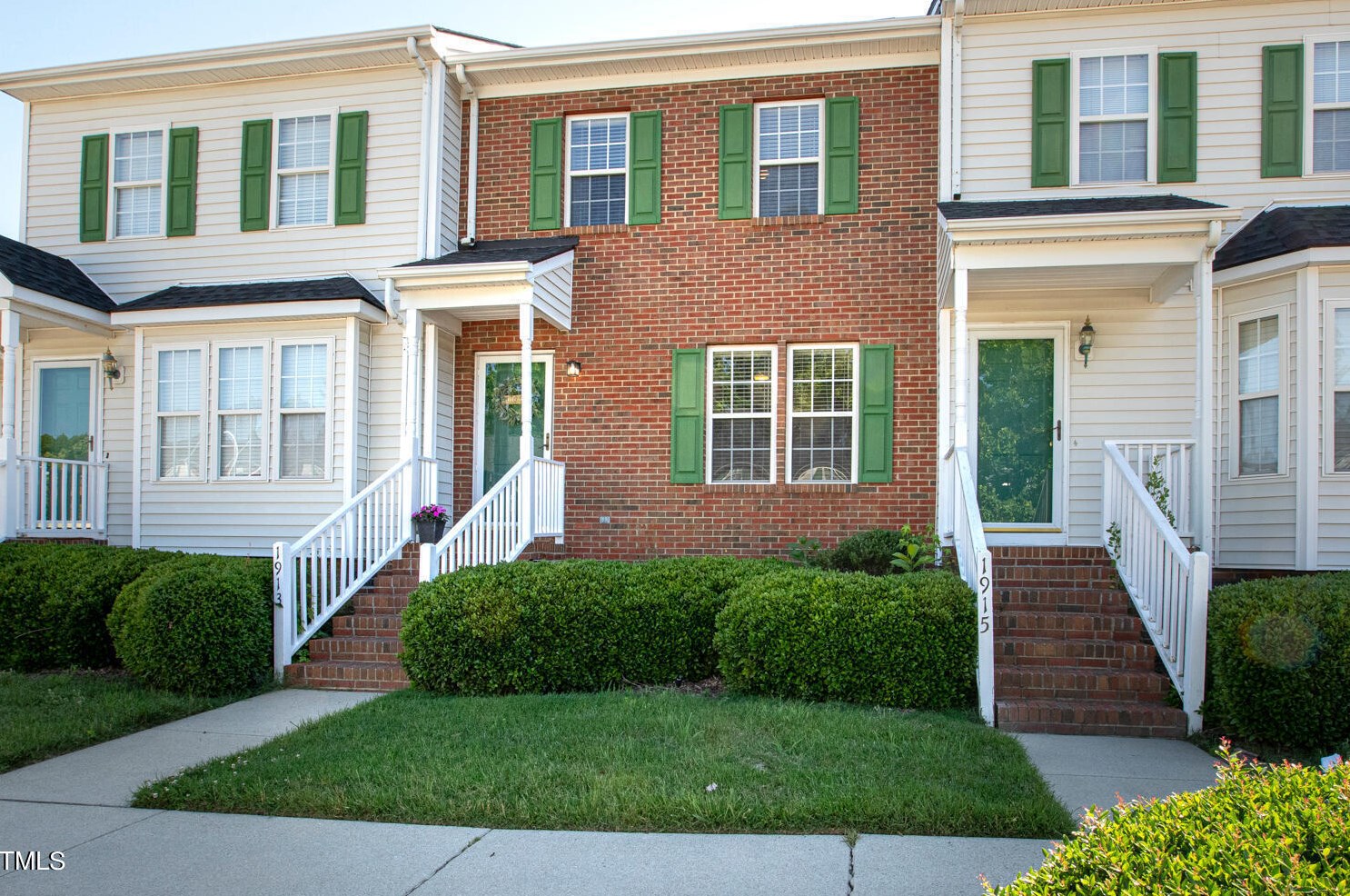 1913 Stroll Cir, Fuquay Varina, NC 27526-7798