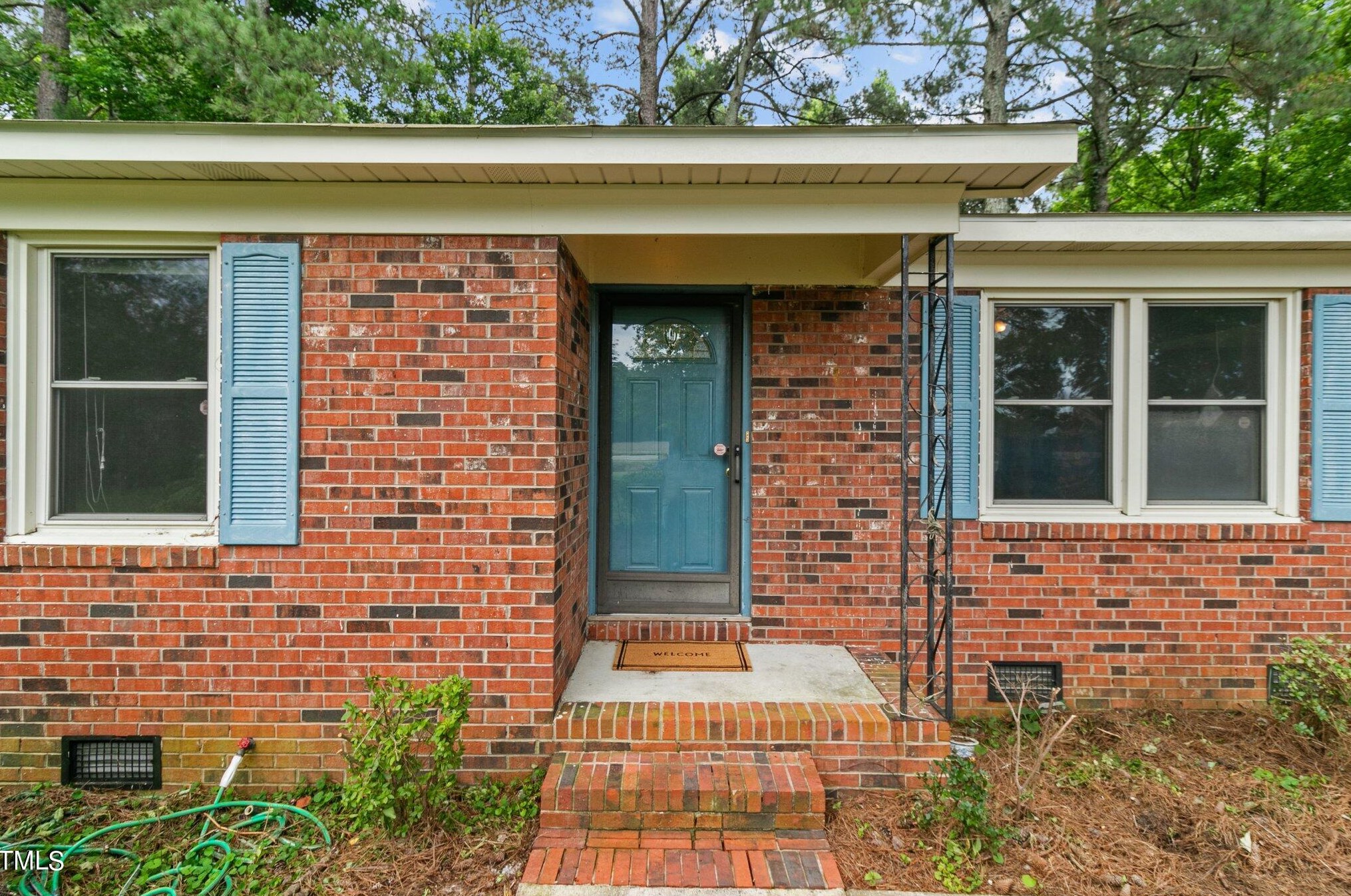 4998 Stewart Rd, Wade, NC 28395-8930