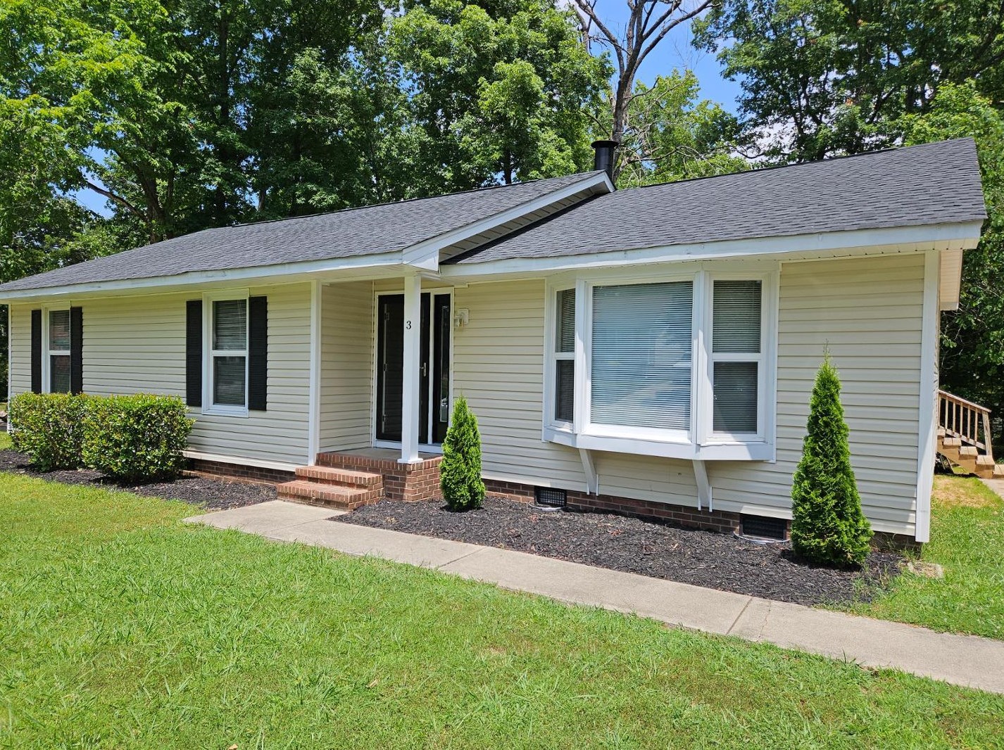 3 Chanter Ct, Durham, NC 27705
