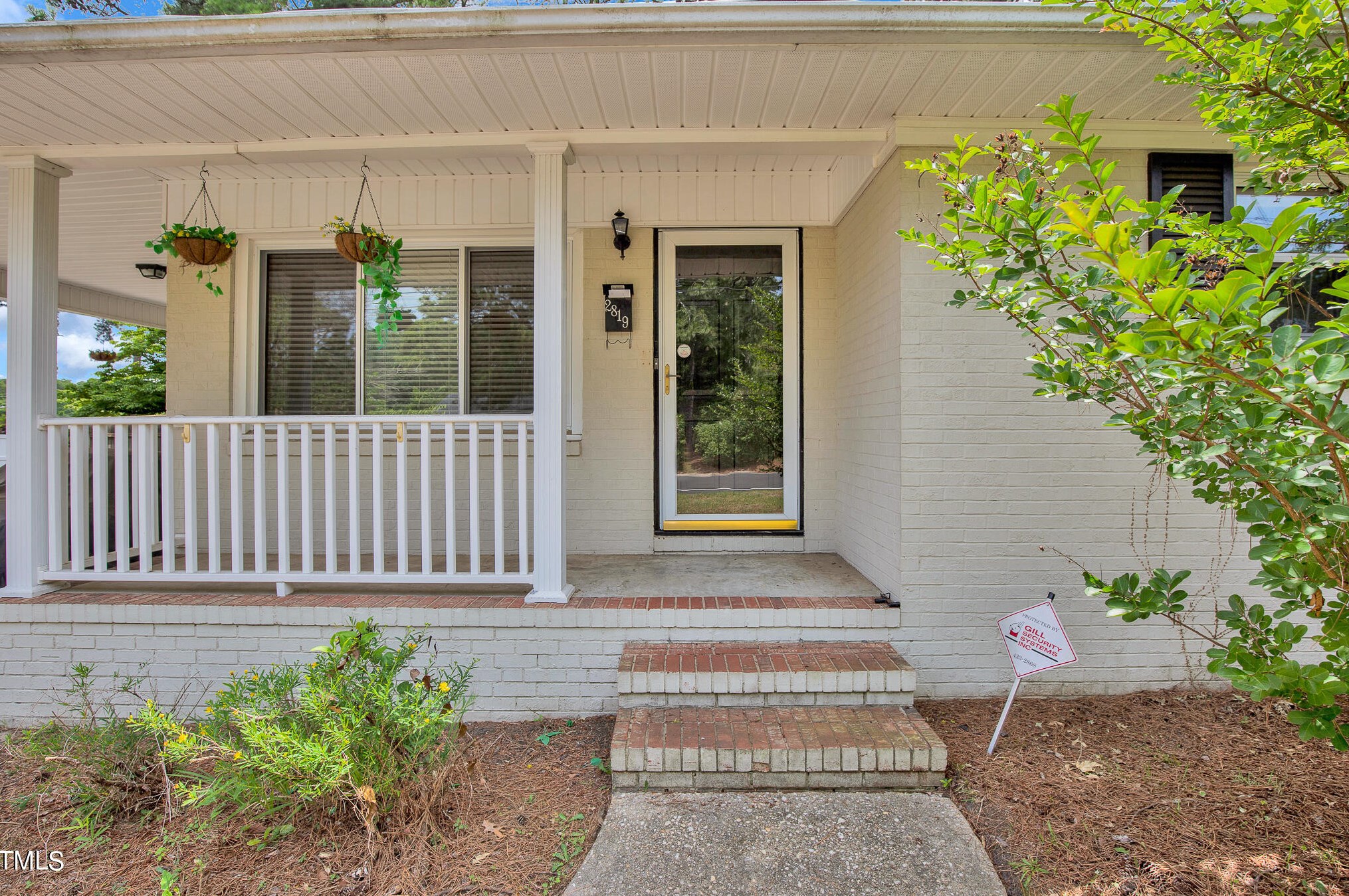 2819 Skycrest Dr, Fayetteville, NC 28304-3684