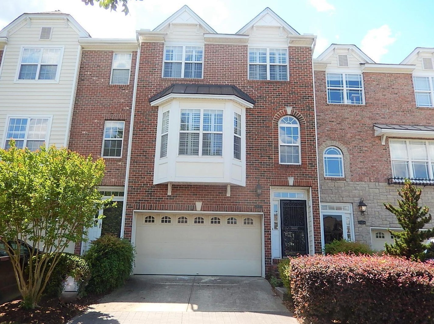 2927 Imperial Oaks Dr, Raleigh, NC 27614