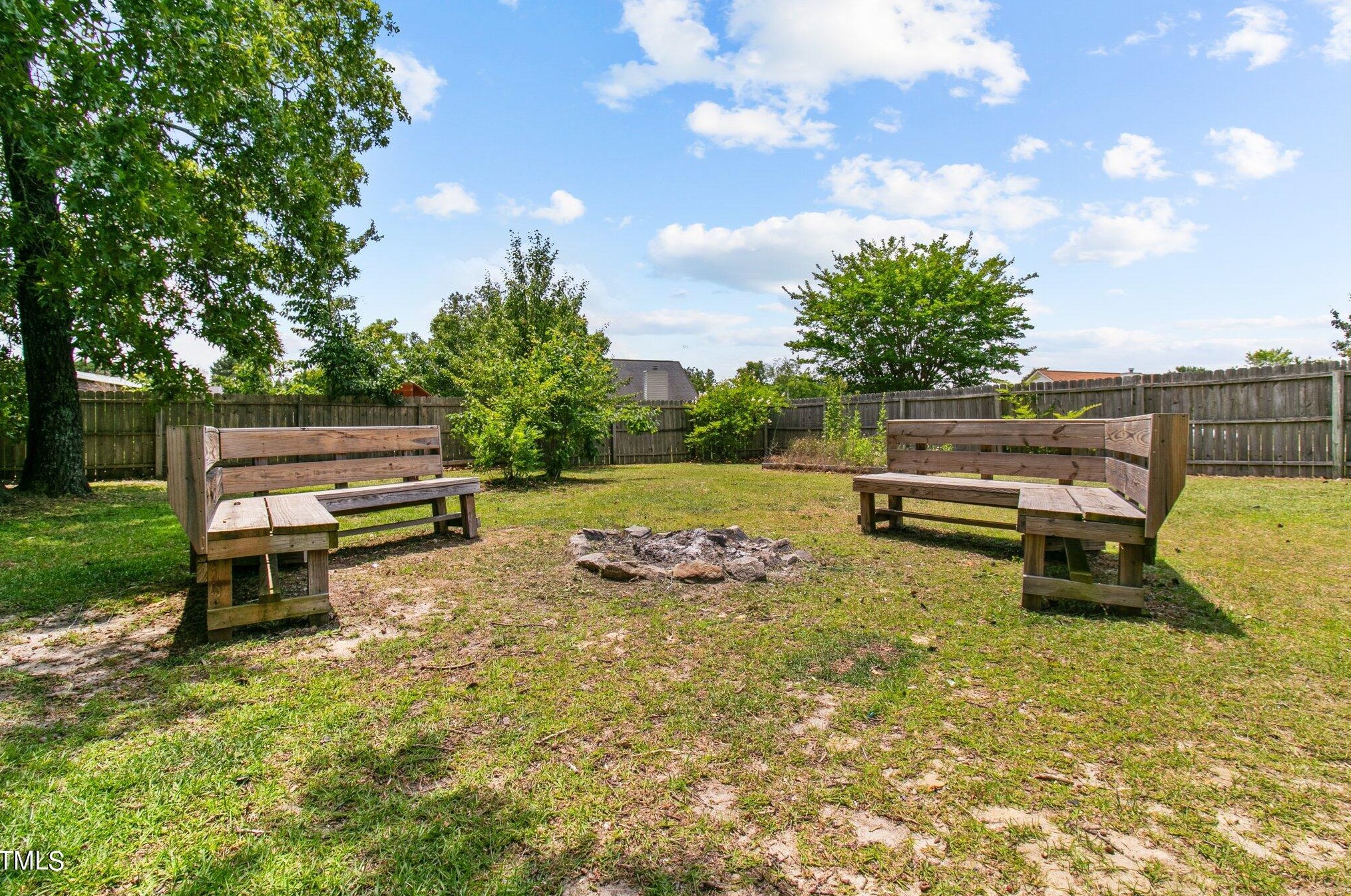 118 Finch Rd, Fayetteville NC  28306-8243 exterior