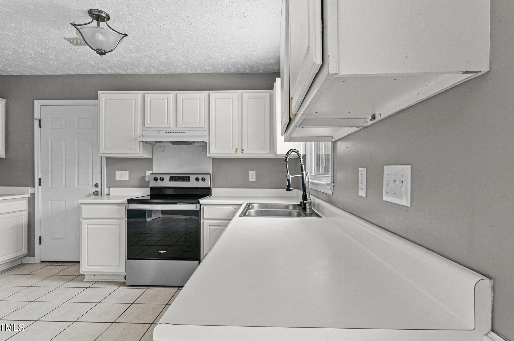 118 Finch Rd, Fayetteville NC  28306-8243 exterior