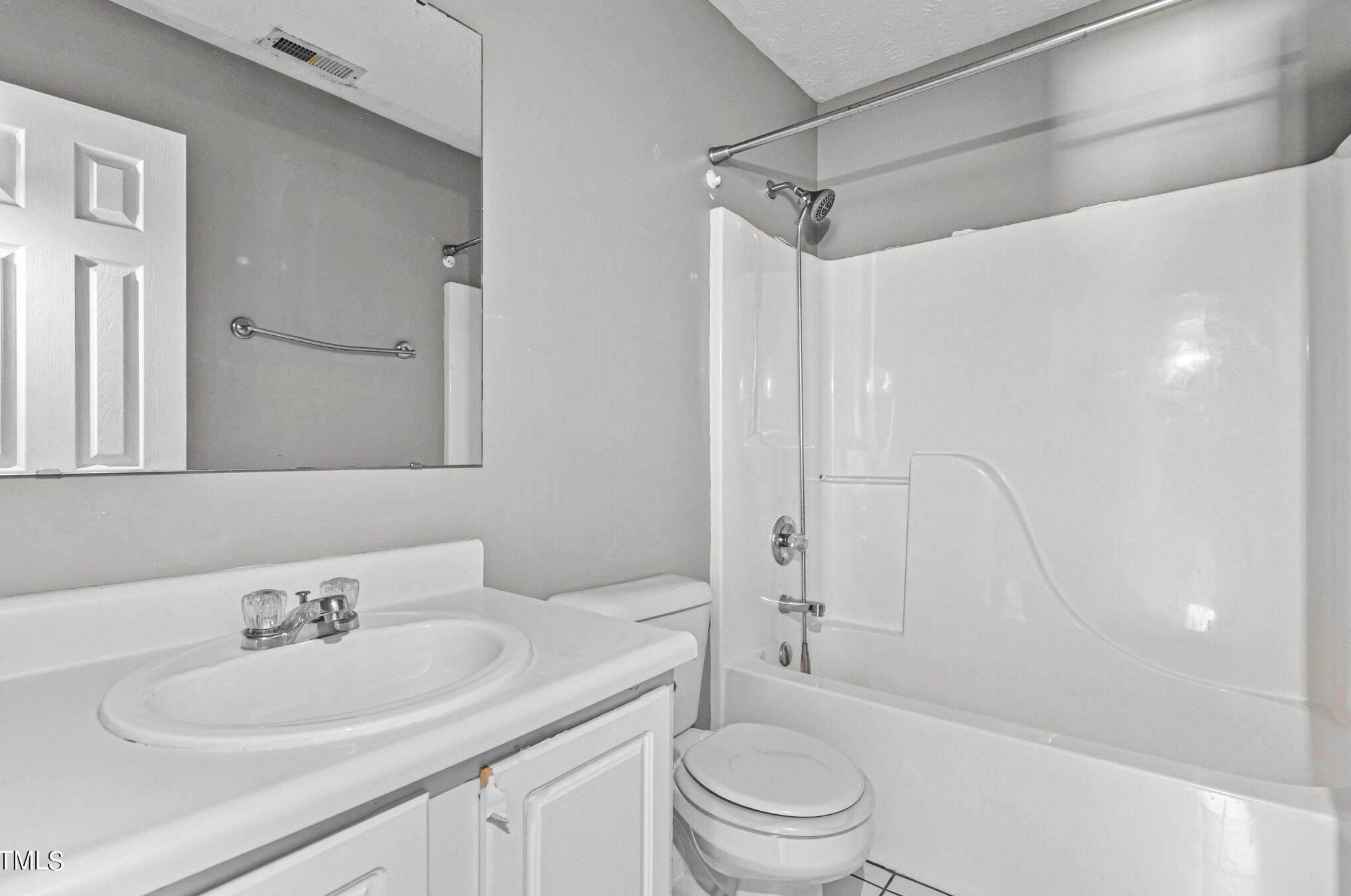 118 Finch Rd, Fayetteville NC  28306-8243 exterior