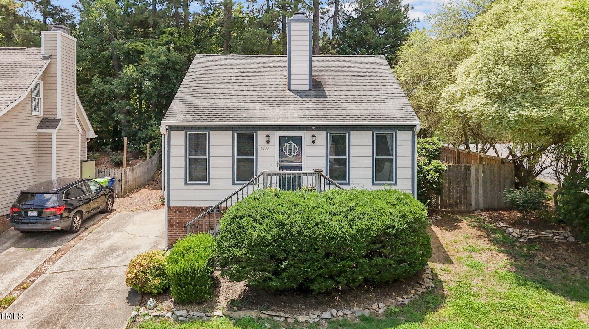 4233 Timberwood Dr, Raleigh, NC 27612-3630