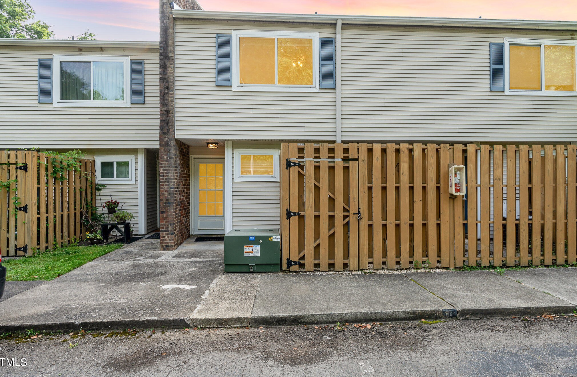 220 Elizabeth St #f-4, Chapel Hill, NC 27514